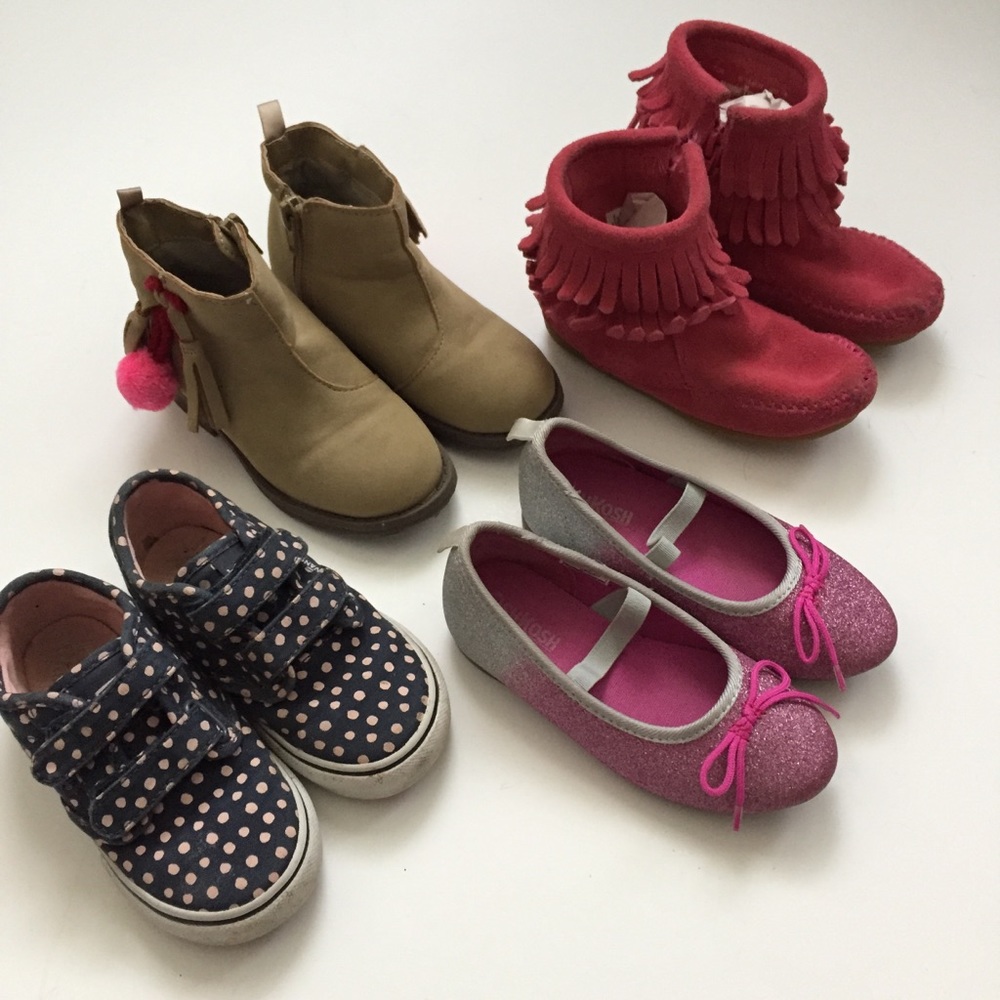 Girls/Toddler Shoe Lot Size8 VansMinnetonkaCarters